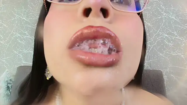 mia roux13 online show from 1, 1, 2025