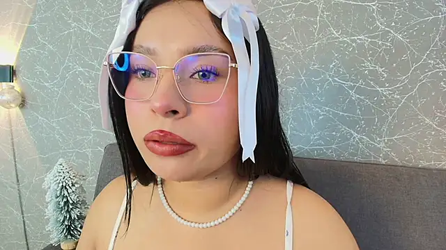 mia roux13 online show from 2, 1, 2025