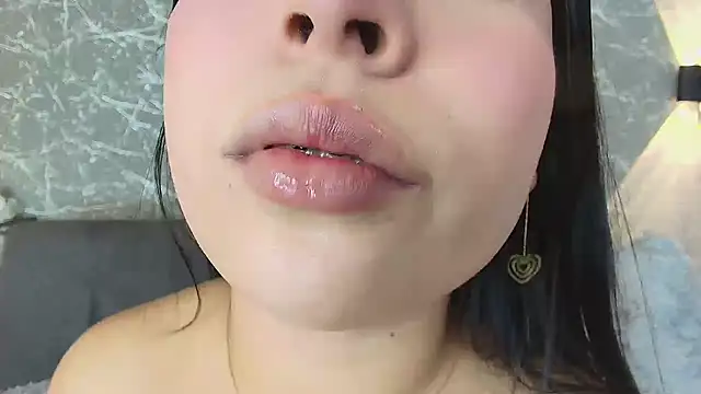 mia roux13 online show from 2, 2, 2025