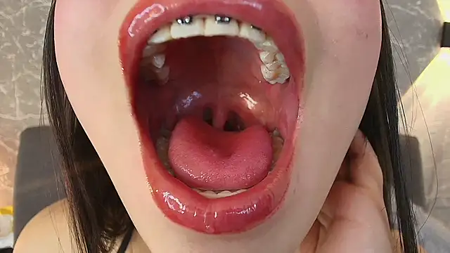 mia roux13 online show from 23, 3, 2025