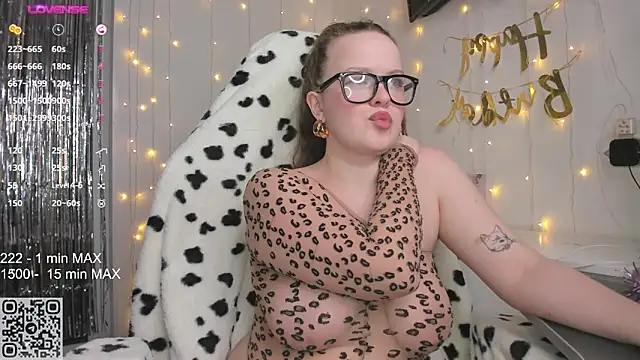 Snapshot of HANNA_MONTANAS chatting on 20, 2, 2025 HANNA MONTANAS online show from 20, 2, 2025