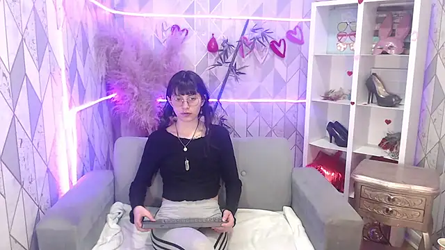 charlottemoonxz online show from 15, 10, 2025