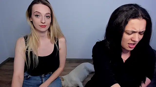 Snapshot of LuciaLoca chatting on 3, 4, 2026 LuciaLoca online show from 3, 4, 2026