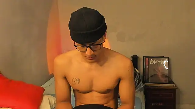 Snapshot of Ivano_joness chatting on 7, 12, 2024 Ivano joness online show from 7, 12, 2024