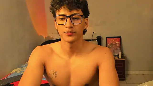 Snapshot of Ivano_joness chatting on 10, 12, 2024 Ivano joness online show from 10, 12, 2024