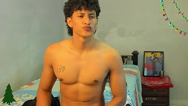 Snapshot of Ivano_joness chatting on 17, 12, 2024 Ivano joness online show from 17, 12, 2024