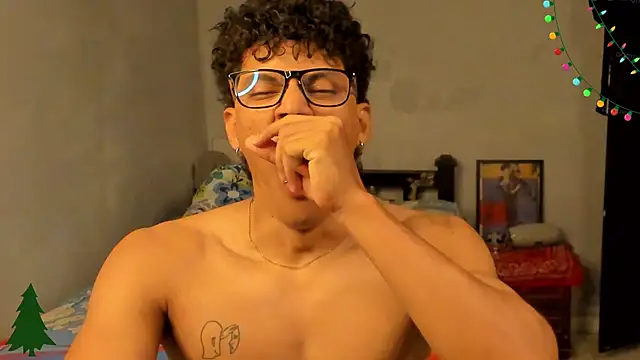 Snapshot of Ivano_joness chatting on 20, 12, 2024 Ivano joness online show from 20, 12, 2024