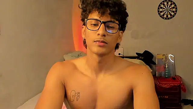 Snapshot of Ivano_joness chatting on 20, 2, 2025 Ivano joness online show from 20, 2, 2025