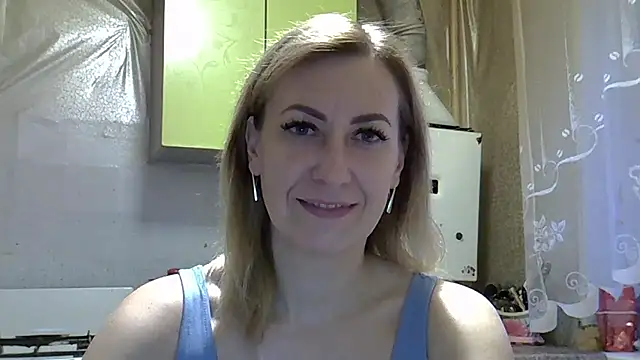 Snapshot of AshleyXHoney chatting on 2, 12, 2024 AshleyXHoney online show from 2, 12, 2024