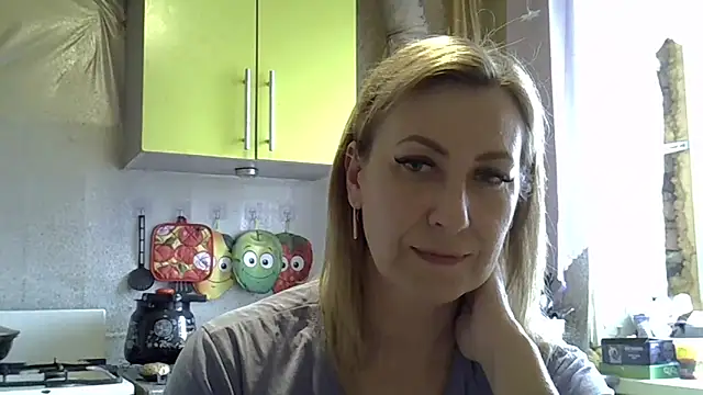 Snapshot of AshleyXHoney chatting on 13, 3, 2025 AshleyXHoney online show from 13, 3, 2025