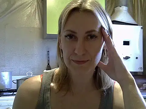 Snapshot of AshleyXHoney chatting on 23, 9, 2025 AshleyXHoney online show from 23, 9, 2025