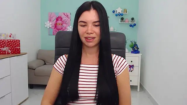 MadisonGomes online show from 8, 1, 2025