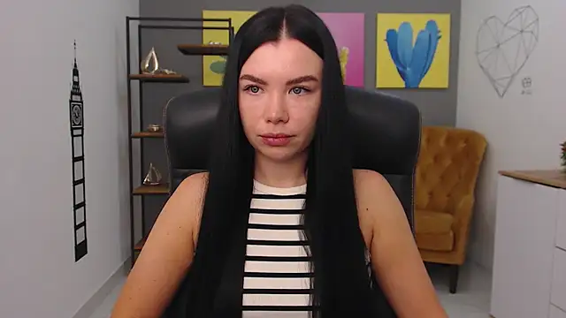 MadisonGomes online show from 24, 11, 2025