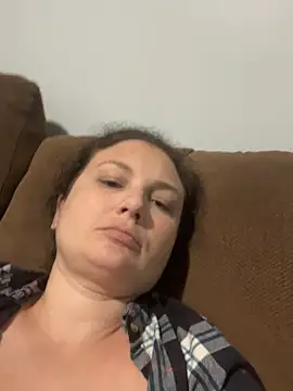 Snapshot of MilfyMrsRobinson chatting on 18, 10, 2025 MilfyMrsRobinson online show from 18, 10, 2025