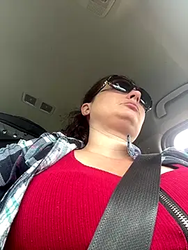 Snapshot of MilfyMrsRobinson chatting on 27, 10, 2025 MilfyMrsRobinson online show from 27, 10, 2025