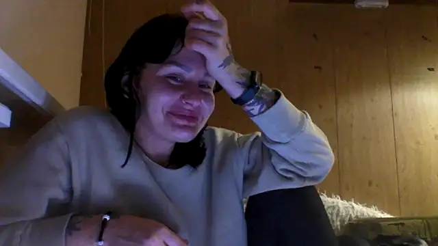 Tracey Izzy online show from 26, 11, 2025