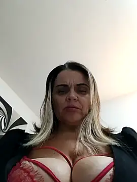 hugebobbs online show from 24, 9, 2025