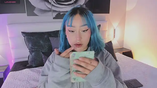 sofi bakerr online show from 5, 12, 2025