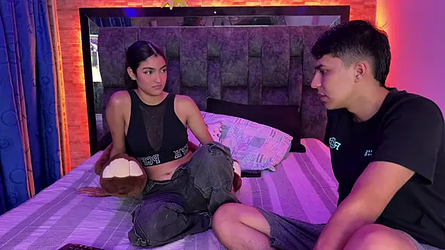 Snapshot of Juva___ chatting on 14, 11, 2025 Juva online show from 14, 11, 2025