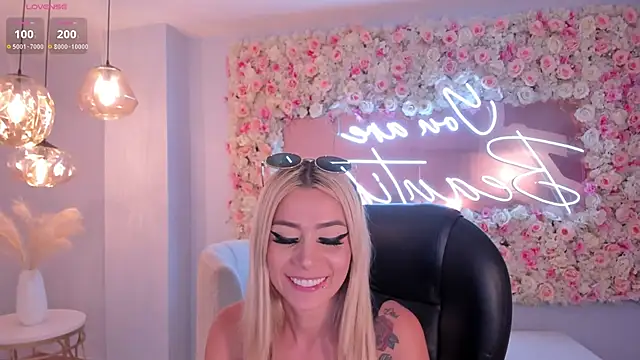 HannaConnor  online show from 23, 1, 2025