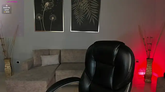 HannaConnor  online show from 27, 11, 2025