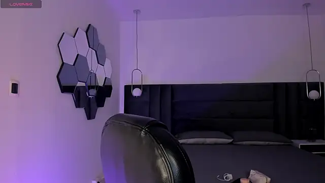 Snapshot of ViolettHansson chatting on 6, 2, 2026 ViolettHansson online show from 6, 2, 2026