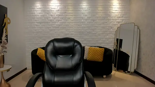 AliceHarper  online show from 9, 1, 2025