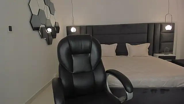 AliceHarper  online show from 15, 1, 2025