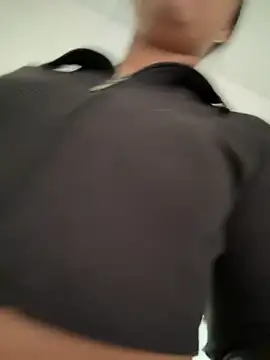 Snapshot of Salome_golvert chatting on 17, 10, 2025 Salome golvert online show from 17, 10, 2025