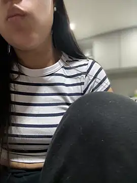 Snapshot of Salome_golvert chatting on 5, 11, 2025 Salome golvert online show from 5, 11, 2025