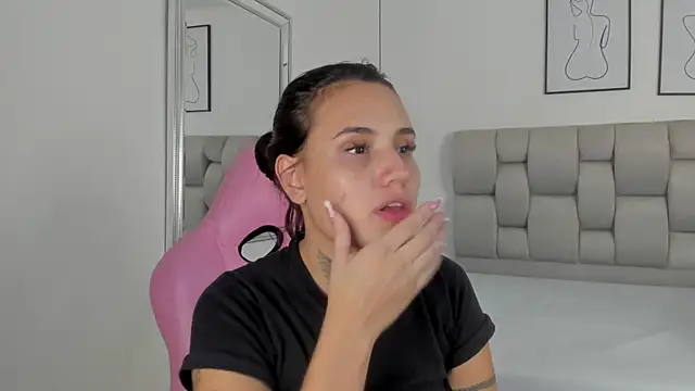 Susan-Sweet-7 online show from 9, 10, 2025