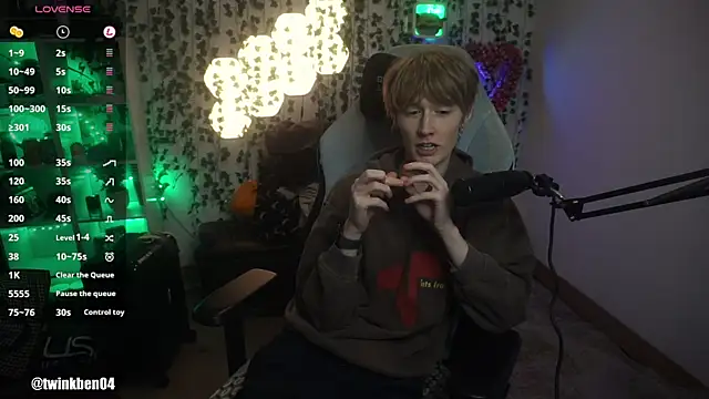 twinkben online show from 8, 10, 2025