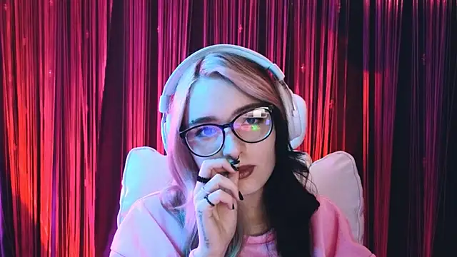 Snapshot of Avi_Nile chatting on 14, 2, 2025 Avi Nile online show from 14, 2, 2025