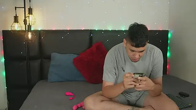 Snapshot of Cleoanubis- chatting on 14, 12, 2024 Cleoanubis- online show from 14, 12, 2024