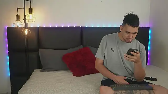 Snapshot of Cleoanubis- chatting on 16, 2, 2025 Cleoanubis- online show from 16, 2, 2025