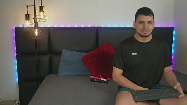 Snapshot of Cleoanubis- chatting on 21, 3, 2025 Cleoanubis- online show from 21, 3, 2025