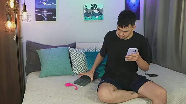 Snapshot of Cleoanubis- chatting on 31, 10, 2025 Cleoanubis- online show from 31, 10, 2025