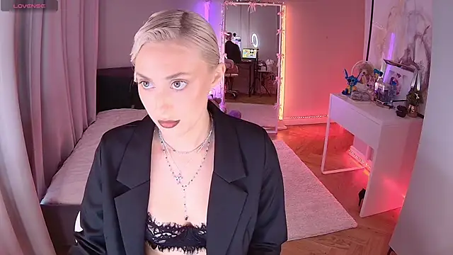 LoryWood online show from 15, 10, 2025