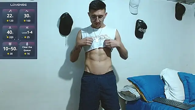 Snapshot of samfox_ chatting on 2, 4, 2026 samfox online show from 2, 4, 2026