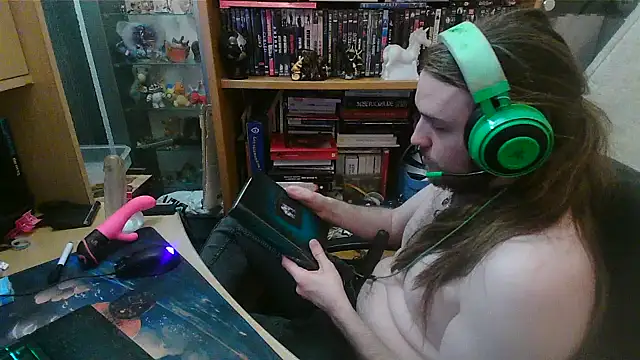 nicolasdumand21 online show from 17, 2, 2025