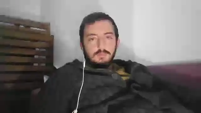 Snapshot of laynufff chatting on 28, 12, 2024 laynufff online show from 28, 12, 2024