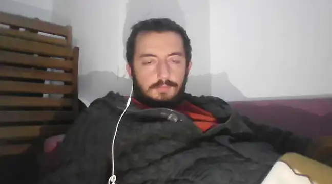 Snapshot of laynufff chatting on 12, 1, 2025 laynufff online show from 12, 1, 2025