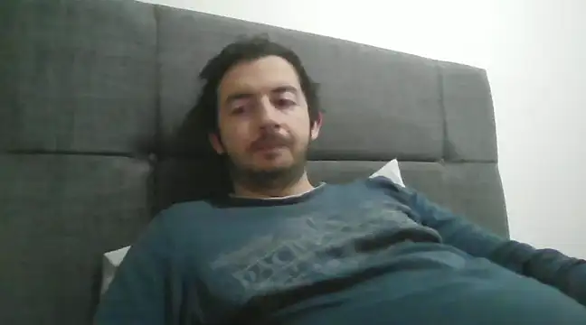 Snapshot of laynufff chatting on 2, 2, 2025 laynufff online show from 2, 2, 2025