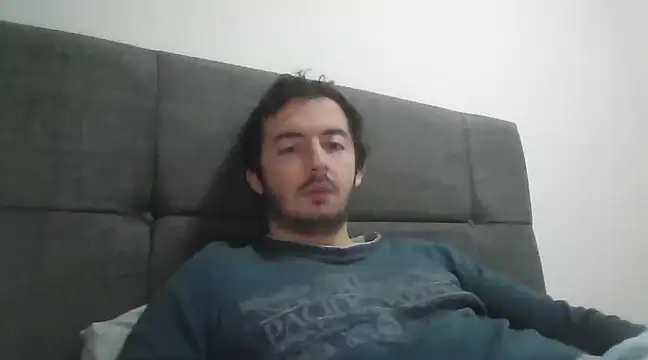 Snapshot of laynufff chatting on 4, 2, 2025 laynufff online show from 4, 2, 2025