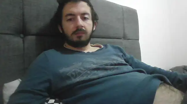 Snapshot of laynufff chatting on 2, 3, 2025 laynufff online show from 2, 3, 2025