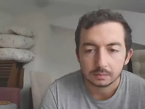 Snapshot of laynufff chatting on 25, 9, 2025 laynufff online show from 25, 9, 2025