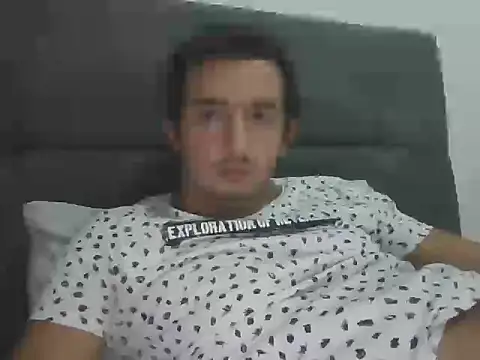 Snapshot of laynufff chatting on 28, 9, 2025 laynufff online show from 28, 9, 2025