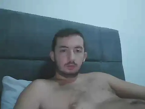 Snapshot of laynufff chatting on 5, 10, 2025 laynufff online show from 5, 10, 2025