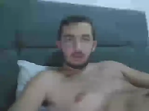 Snapshot of laynufff chatting on 8, 10, 2025 laynufff online show from 8, 10, 2025