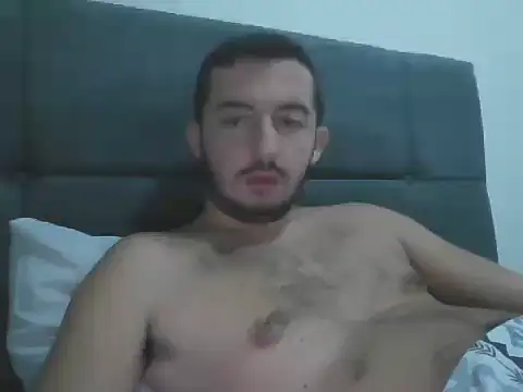 Snapshot of laynufff chatting on 9, 10, 2025 laynufff online show from 9, 10, 2025